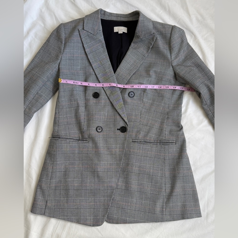 Black and white plaid blazer by LOFT size 6 - Picture 6 of 8